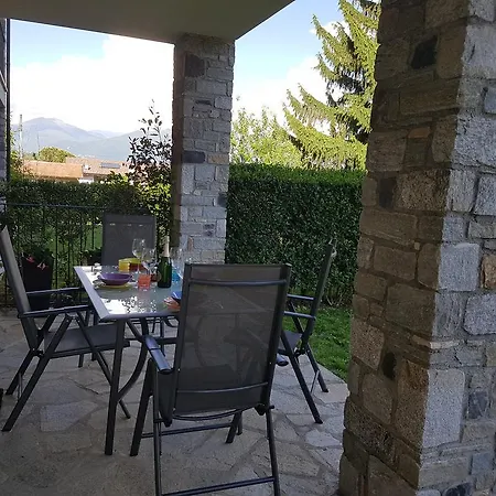 דירה Casa Lella With Pool And Garden לנו