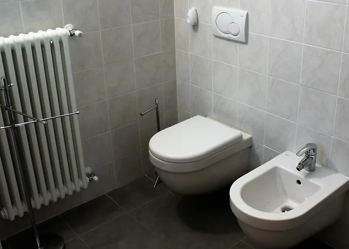 Casa Lella With Pool And Garden Lägenhet